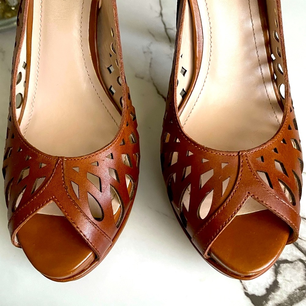 BCBGeneration Leather Duncan Saddle Vachetta Heels - Picture 3 of 10